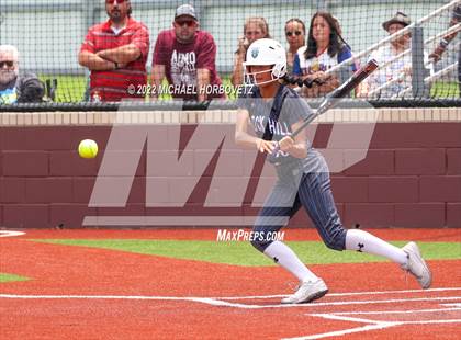 Thumbnail 1 in Rock Hill vs. Forney (UIL 5A Regional Semifinal) photogallery.