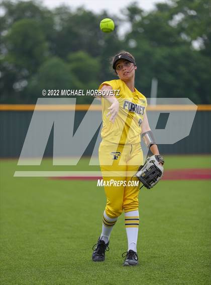 Thumbnail 3 in Rock Hill vs. Forney (UIL 5A Regional Semifinal) photogallery.