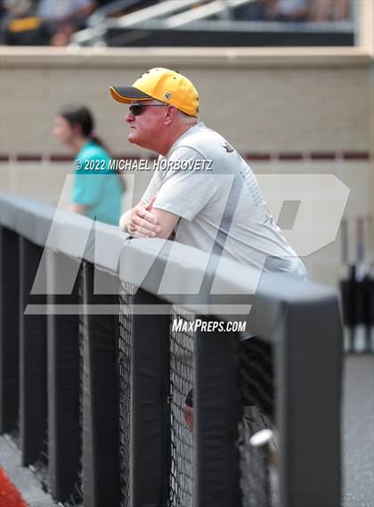 Thumbnail 1 in Rock Hill vs. Forney (UIL 5A Regional Semifinal) photogallery.