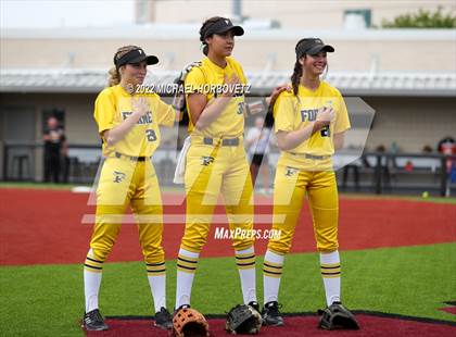 Thumbnail 3 in Rock Hill vs. Forney (UIL 5A Regional Semifinal) photogallery.