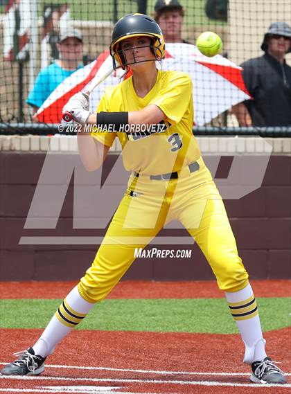 Thumbnail 1 in Rock Hill vs. Forney (UIL 5A Regional Semifinal) photogallery.