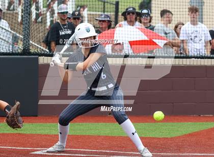 Thumbnail 2 in Rock Hill vs. Forney (UIL 5A Regional Semifinal) photogallery.
