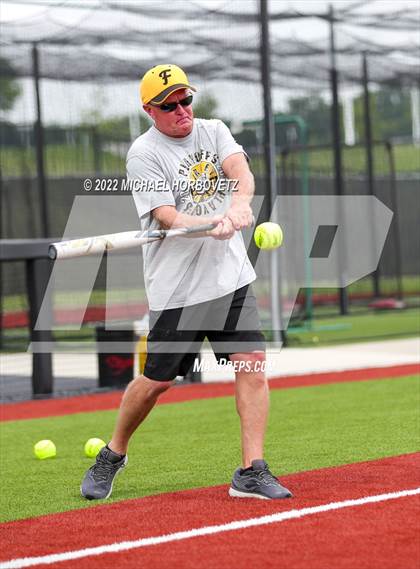 Thumbnail 3 in Rock Hill vs. Forney (UIL 5A Regional Semifinal) photogallery.