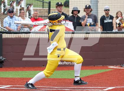 Thumbnail 3 in Rock Hill vs. Forney (UIL 5A Regional Semifinal) photogallery.