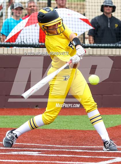 Thumbnail 3 in Rock Hill vs. Forney (UIL 5A Regional Semifinal) photogallery.