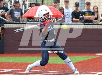 Thumbnail 1 in Rock Hill vs. Forney (UIL 5A Regional Semifinal) photogallery.