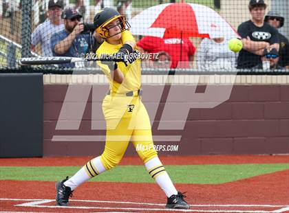 Thumbnail 3 in Rock Hill vs. Forney (UIL 5A Regional Semifinal) photogallery.