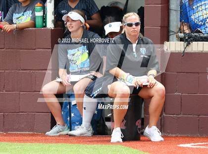 Thumbnail 1 in Rock Hill vs. Forney (UIL 5A Regional Semifinal) photogallery.