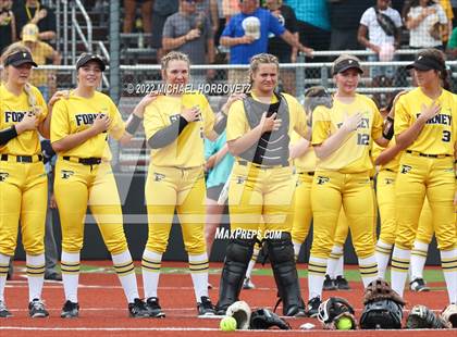 Thumbnail 3 in Rock Hill vs. Forney (UIL 5A Regional Semifinal) photogallery.