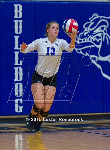 Thumbnail 3 in Marion @ Bandera photogallery.