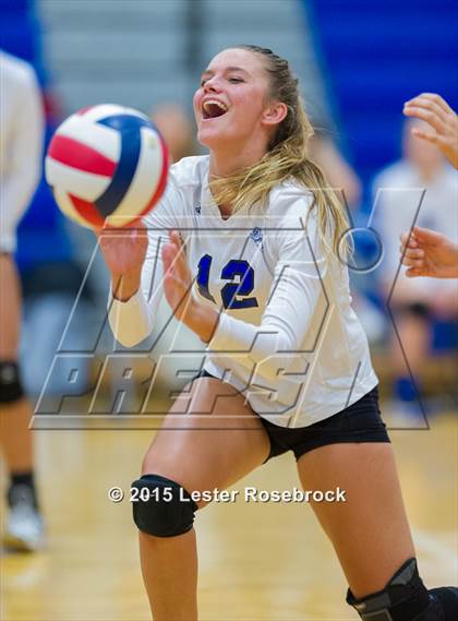 Thumbnail 2 in Marion @ Bandera photogallery.