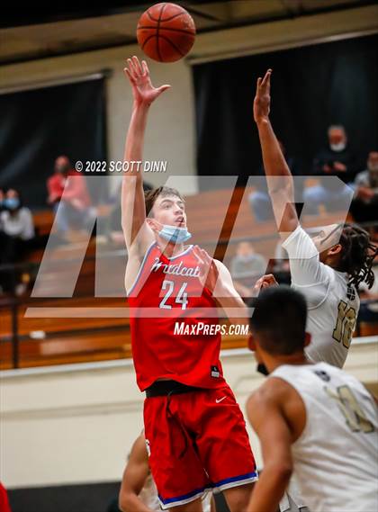 Thumbnail 3 in St. Ignatius vs Archbishop Mitty (Open Division Championships) photogallery.