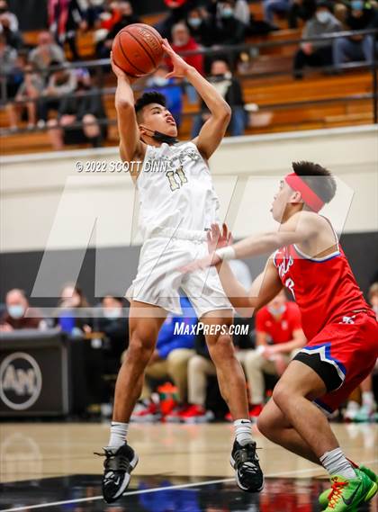 Thumbnail 3 in St. Ignatius vs Archbishop Mitty (Open Division Championships) photogallery.