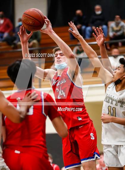 Thumbnail 2 in St. Ignatius vs Archbishop Mitty (Open Division Championships) photogallery.