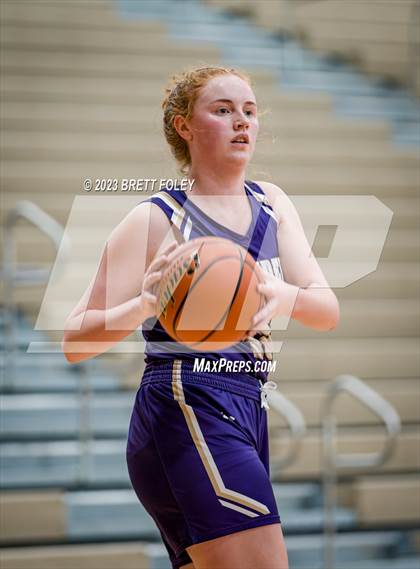 Thumbnail 3 in Grand Island @ Lincoln Southeast photogallery.