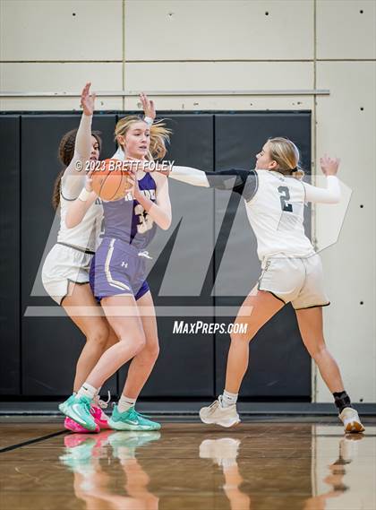 Thumbnail 3 in Grand Island @ Lincoln Southeast photogallery.