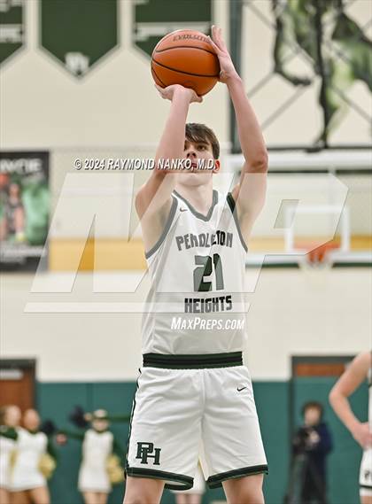 Thumbnail 2 in Westfield @ Pendleton Heights photogallery.