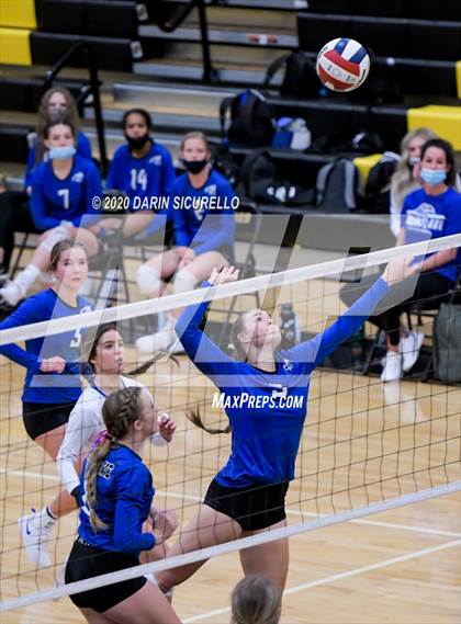 Thumbnail 2 in Payson vs Snowflake (AIA 3A Round 1 Playoff)  photogallery.