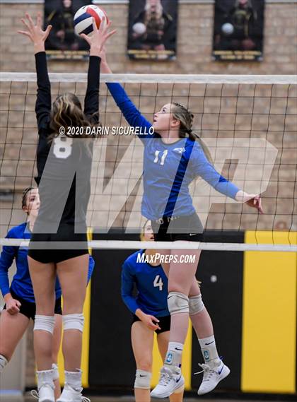 Thumbnail 2 in Payson vs Snowflake (AIA 3A Round 1 Playoff)  photogallery.