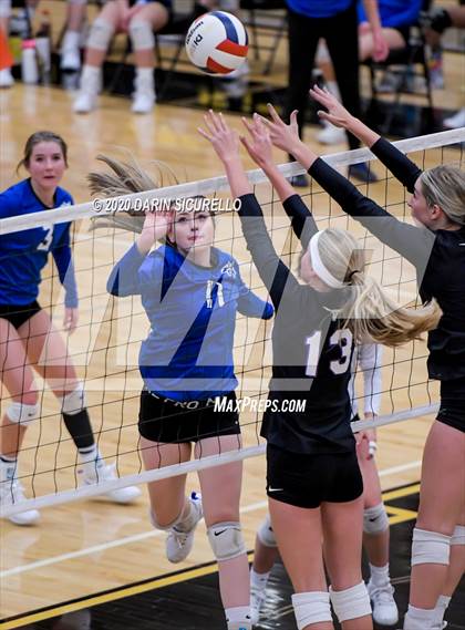 Thumbnail 3 in Payson vs Snowflake (AIA 3A Round 1 Playoff)  photogallery.