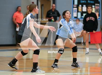 Thumbnail 2 in Estrella vs Gila Ridge photogallery.