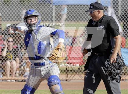 Thumbnail 3 in Fountain Hills vs Round Valley (AIA  2A Champioship Round 1)  photogallery.