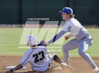 Thumbnail 1 in Fountain Hills vs Round Valley (AIA  2A Champioship Round 1)  photogallery.