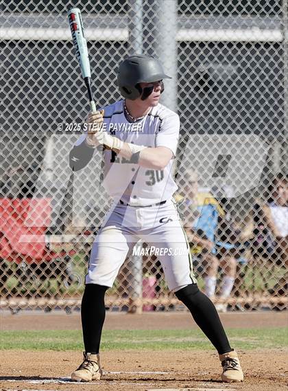 Thumbnail 1 in Fountain Hills vs Round Valley (AIA  2A Champioship Round 1)  photogallery.