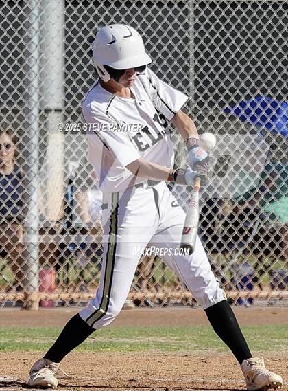 Thumbnail 2 in Fountain Hills vs Round Valley (AIA  2A Champioship Round 1)  photogallery.