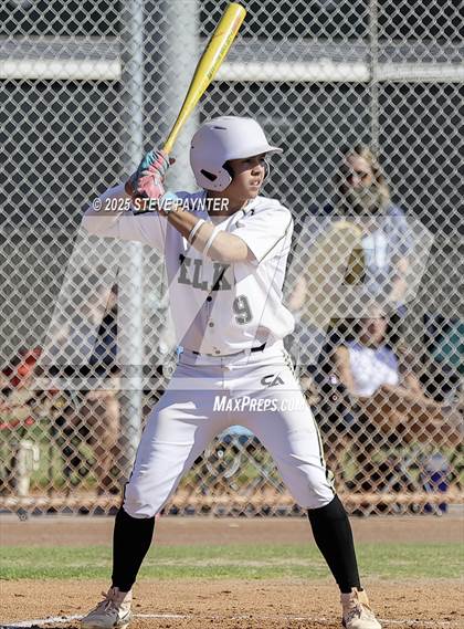 Thumbnail 2 in Fountain Hills vs Round Valley (AIA  2A Champioship Round 1)  photogallery.
