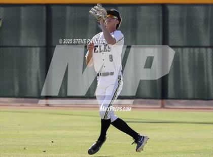 Thumbnail 3 in Fountain Hills vs Round Valley (AIA  2A Champioship Round 1)  photogallery.