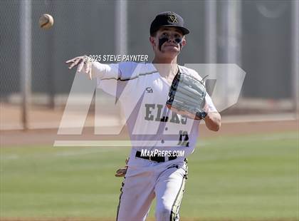 Thumbnail 3 in Fountain Hills vs Round Valley (AIA  2A Champioship Round 1)  photogallery.