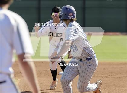 Thumbnail 3 in Fountain Hills vs Round Valley (AIA  2A Champioship Round 1)  photogallery.