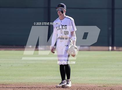 Thumbnail 1 in Fountain Hills vs Round Valley (AIA  2A Champioship Round 1)  photogallery.