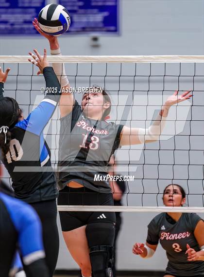 Thumbnail 2 in Pioneer @ Vela photogallery.