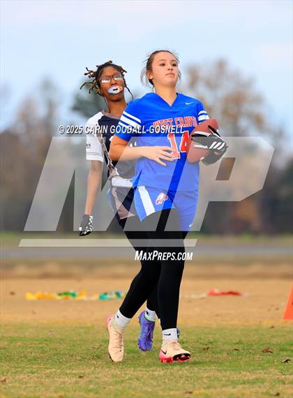 Thumbnail 3 in West Craven vs Washington photogallery.