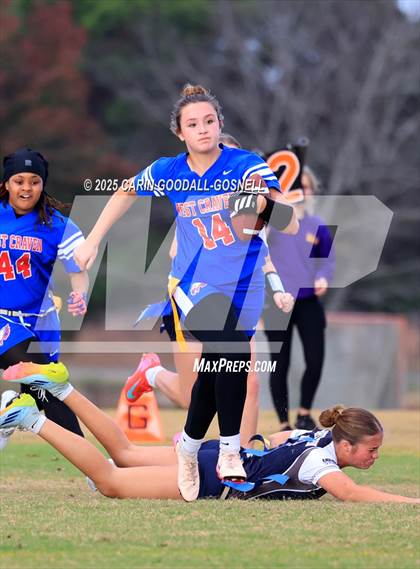 Thumbnail 3 in West Craven vs Washington photogallery.