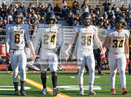 Thumbnail 2 in Lincoln vs Eastside Catholic (WIAA 3A Semifinal) photogallery.