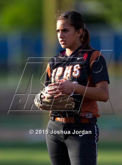 Thumbnail 3 in Eagle Pass vs. Canyon (UIL 6A Regional Semifinal)  photogallery.
