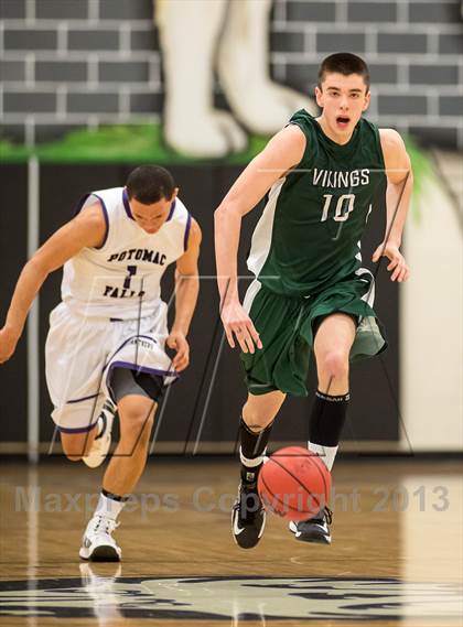 Thumbnail 1 in Loudoun Valley vs Potomac Falls (Dulles District Final) photogallery.