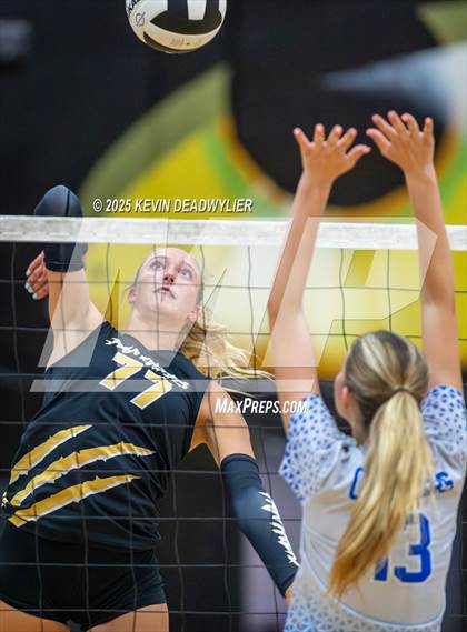 Thumbnail 1 in Agoura @ Newbury Park photogallery.