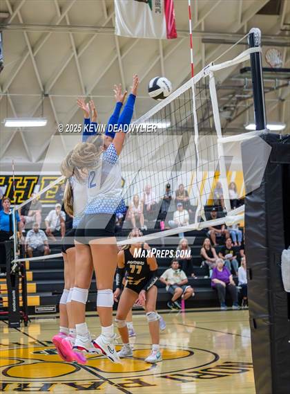 Thumbnail 3 in Agoura @ Newbury Park photogallery.