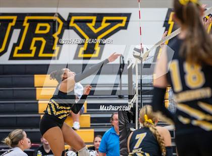 Thumbnail 1 in Agoura @ Newbury Park photogallery.