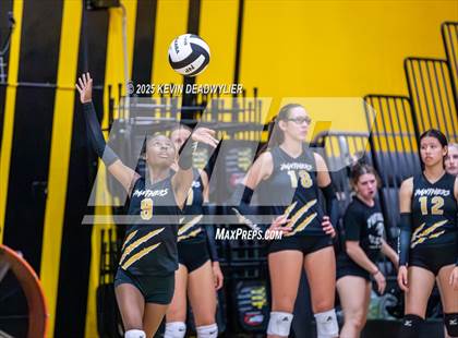 Thumbnail 2 in Agoura @ Newbury Park photogallery.