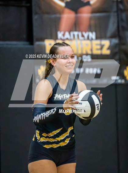 Thumbnail 1 in Agoura @ Newbury Park photogallery.