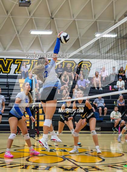 Thumbnail 1 in Agoura @ Newbury Park photogallery.