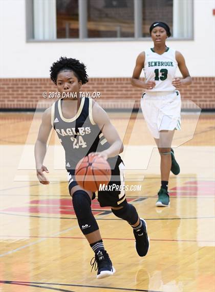 Thumbnail 2 in Benbrook vs Abilene (Bank of Mineral Wells Mountaineer Classic) photogallery.