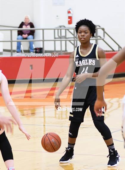 Thumbnail 2 in Benbrook vs Abilene (Bank of Mineral Wells Mountaineer Classic) photogallery.