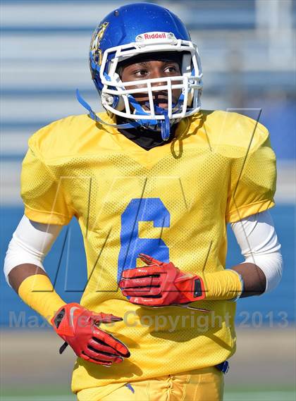 Thumbnail 1 in Babylon vs. Roosevelt (Long Island Class IV Final) photogallery.