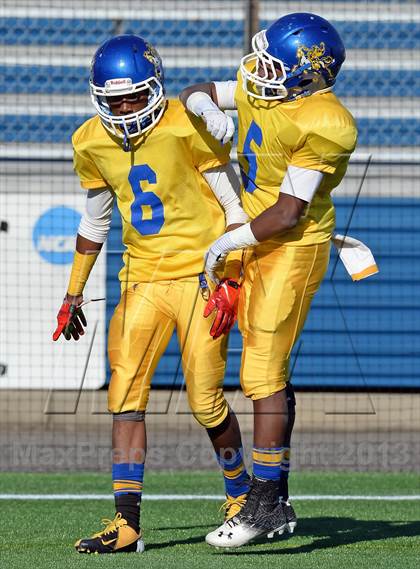 Thumbnail 3 in Babylon vs. Roosevelt (Long Island Class IV Final) photogallery.